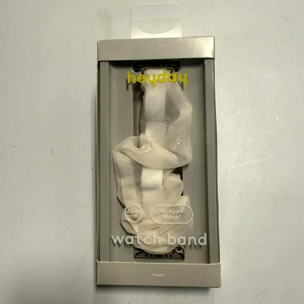 Heyday Apple Watch Scrunchie Band 42/44/45mm Sheer White